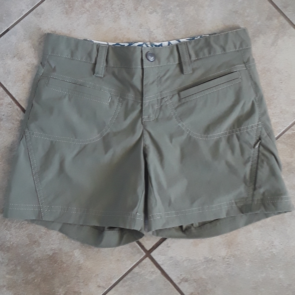 Olive Green Women's Shorts. Size: 0.